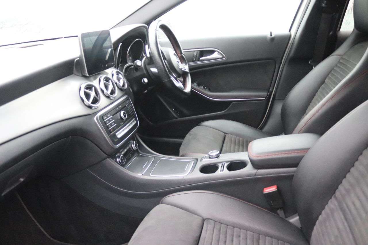 2017 MERCEDES-BENZ 180 2017 MERCEDES-BENZ 180