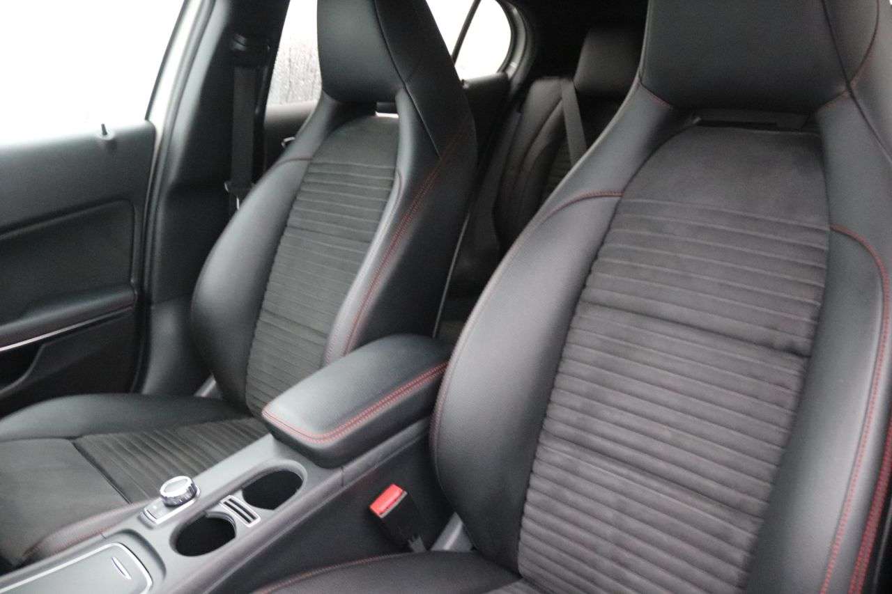 2017 MERCEDES-BENZ 180 2017 MERCEDES-BENZ 180