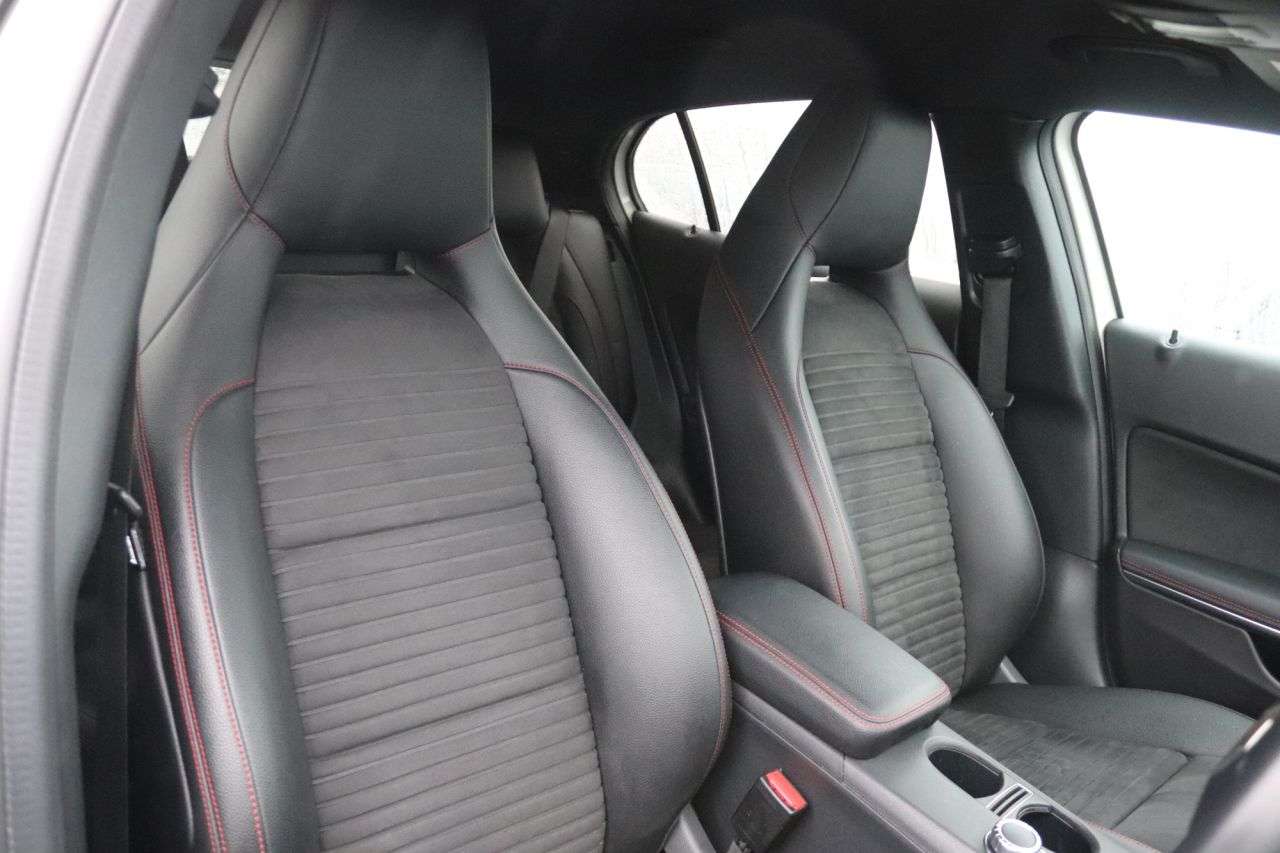 2017 MERCEDES-BENZ 180 2017 MERCEDES-BENZ 180