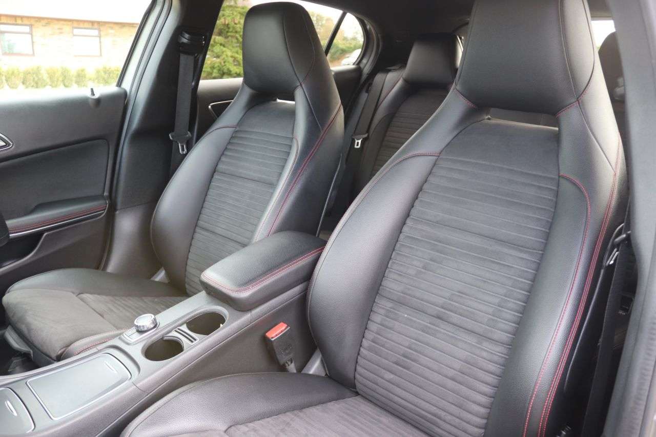 2018 MERCEDES-BENZ 180 2018 MERCEDES-BENZ 180