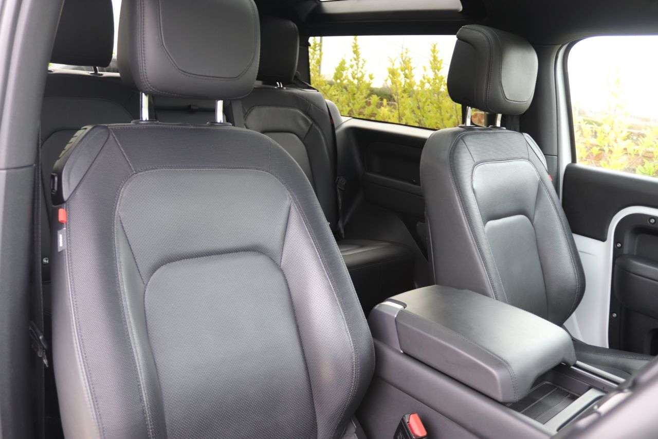 2023 LAND ROVER DEFENDER 2023 LAND ROVER DEFENDER