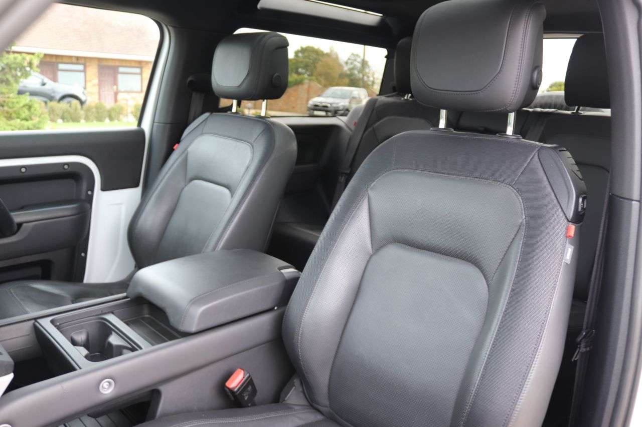 2023 LAND ROVER DEFENDER 2023 LAND ROVER DEFENDER