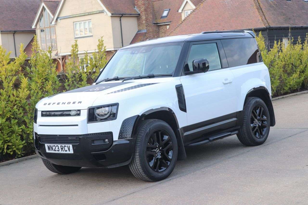 A 2023 LAND ROVER DEFENDER 3.0 D250 MHEV X-Dynamic HSE SUV 3dr Diesel Auto 4WD Euro 6 (s/s) (250 ps) A 2023 LAND ROVER DEFENDER 3.0 D250 MHEV X-Dynamic HSE SUV 3dr Diesel Auto 4WD Euro 6 (s/s) (250 ps)