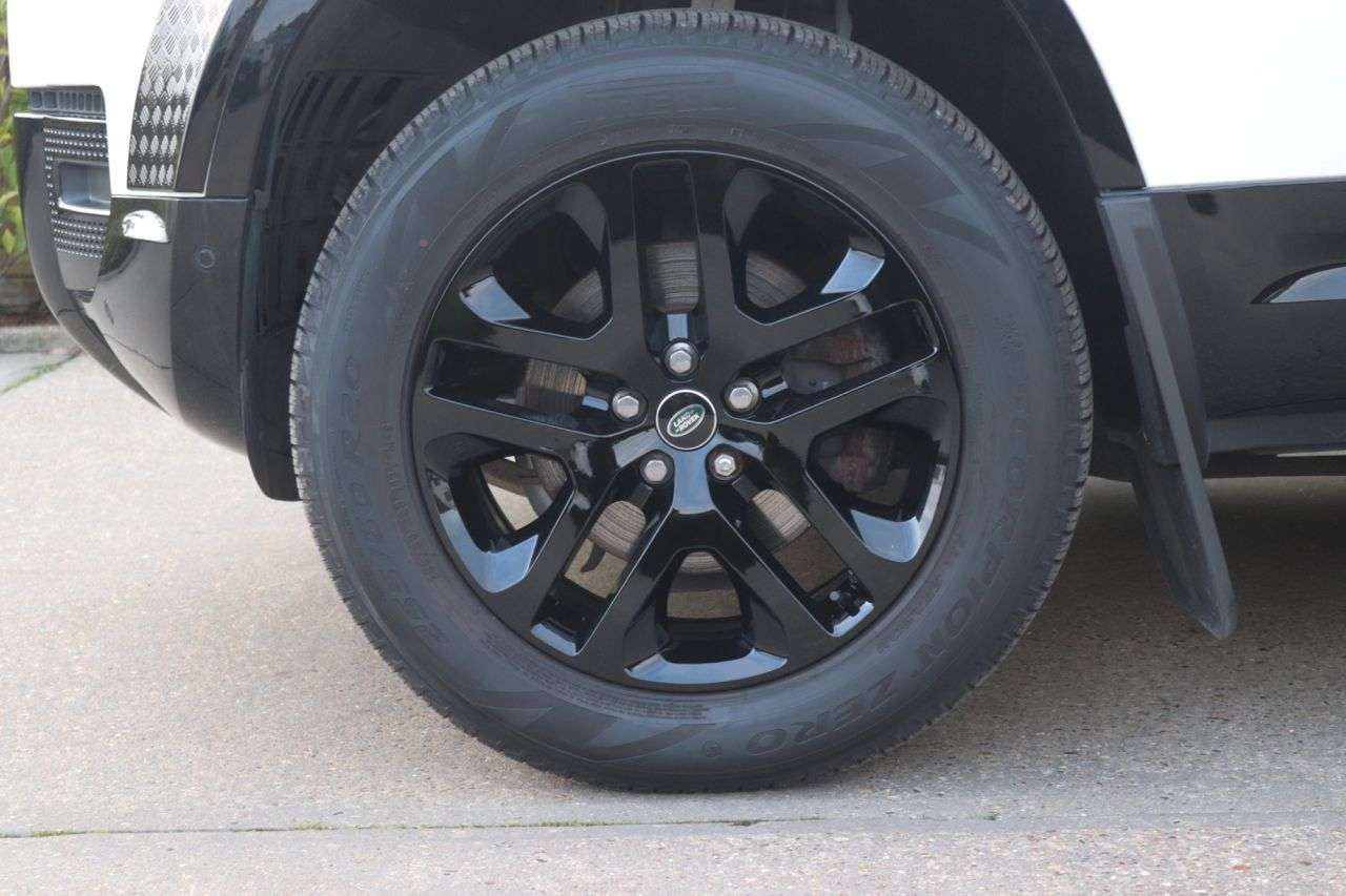 0 LAND ROVER DEFENDER 0 LAND ROVER DEFENDER