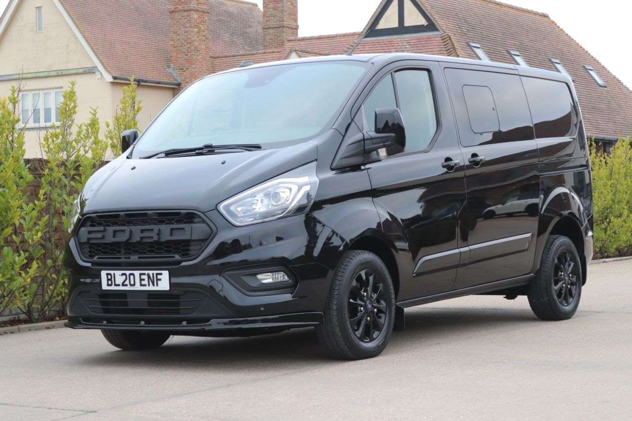 A 2020 FORD TRANSIT CUSTOM 2.0 300 EcoBlue Limited Crew Van Double Cab 5dr Diesel Manual L1 H1 Euro 6 A 2020 FORD TRANSIT CUSTOM 2.0 300 EcoBlue Limited Crew Van Double Cab 5dr Diesel Manual L1 H1 Euro 6