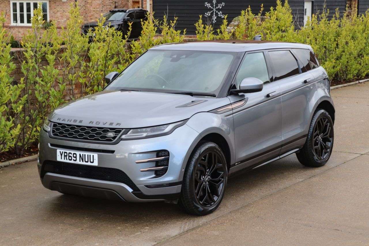 A 2019 LAND ROVER RANGE ROVER EVOQUE 2.0 D180 R-Dynamic HSE SUV 5dr Diesel Auto 4WD Euro 6 (s/s) (180 ps) A 2019 LAND ROVER RANGE ROVER EVOQUE 2.0 D180 R-Dynamic HSE SUV 5dr Diesel Auto 4WD Euro 6 (s/s) (180 ps)