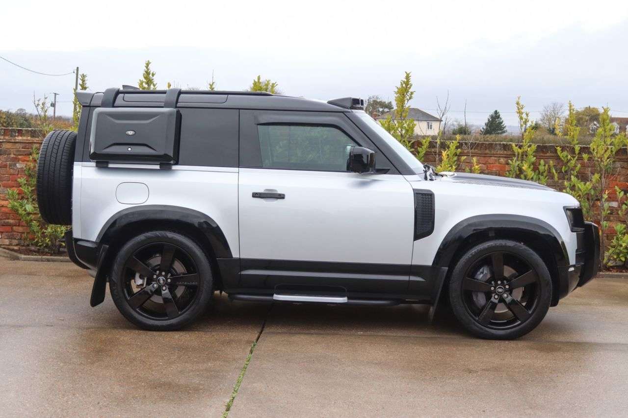 2023 LAND ROVER DEFENDER 2023 LAND ROVER DEFENDER