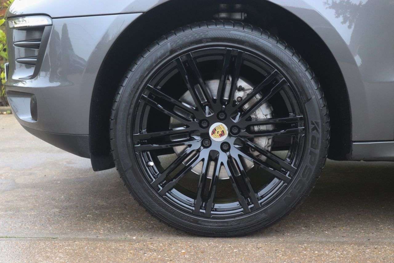 2015 PORSCHE MACAN 2015 PORSCHE MACAN