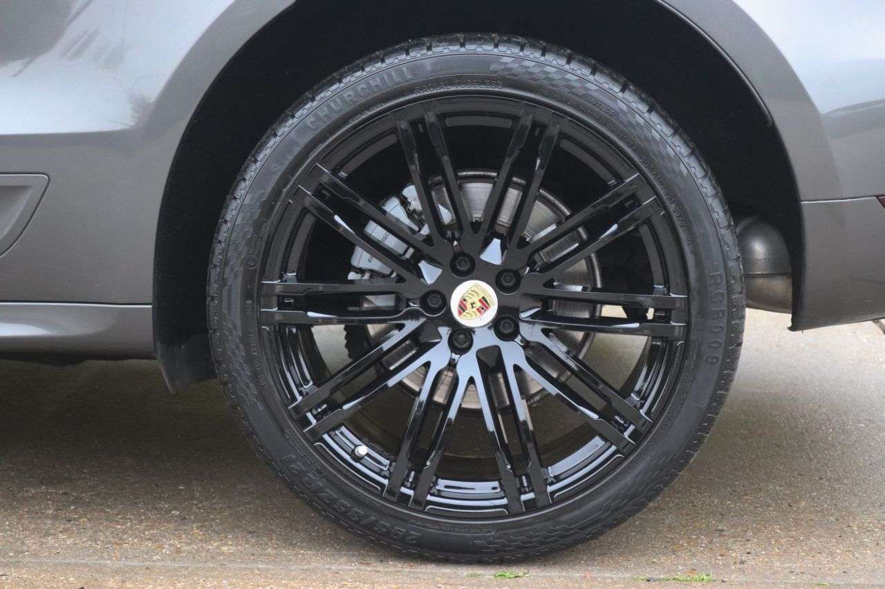 2015 PORSCHE MACAN 2015 PORSCHE MACAN