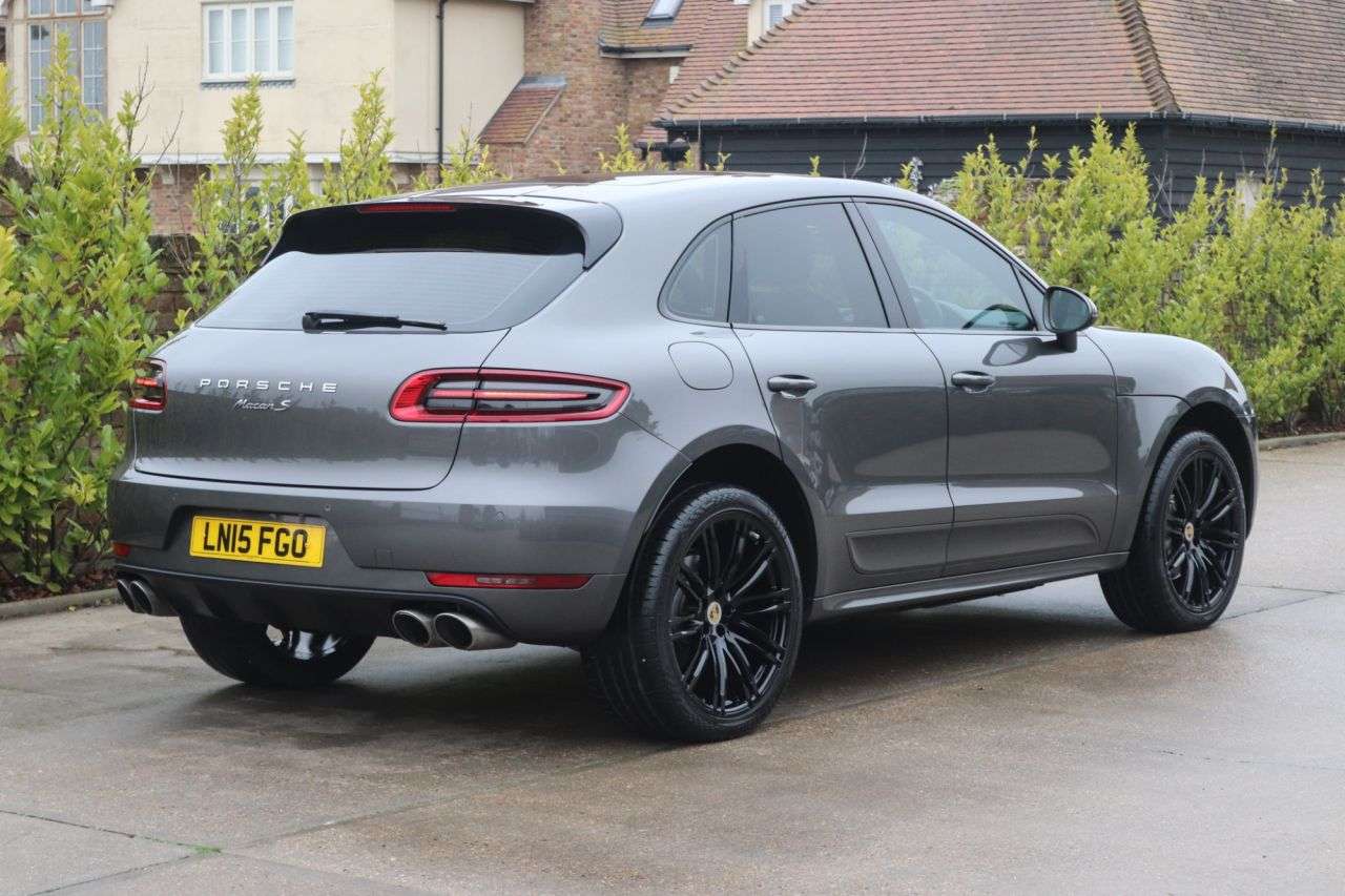 2015 PORSCHE MACAN 2015 PORSCHE MACAN