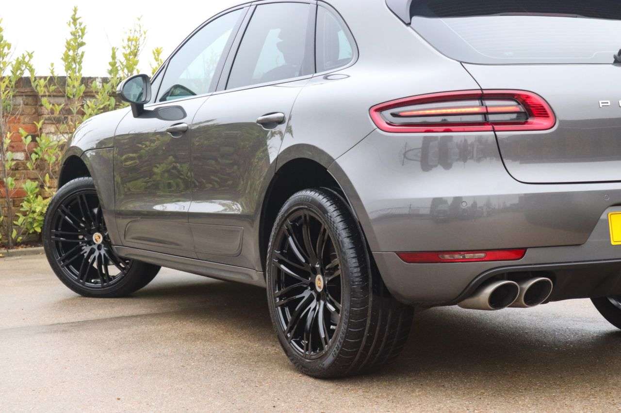 2015 PORSCHE MACAN 2015 PORSCHE MACAN