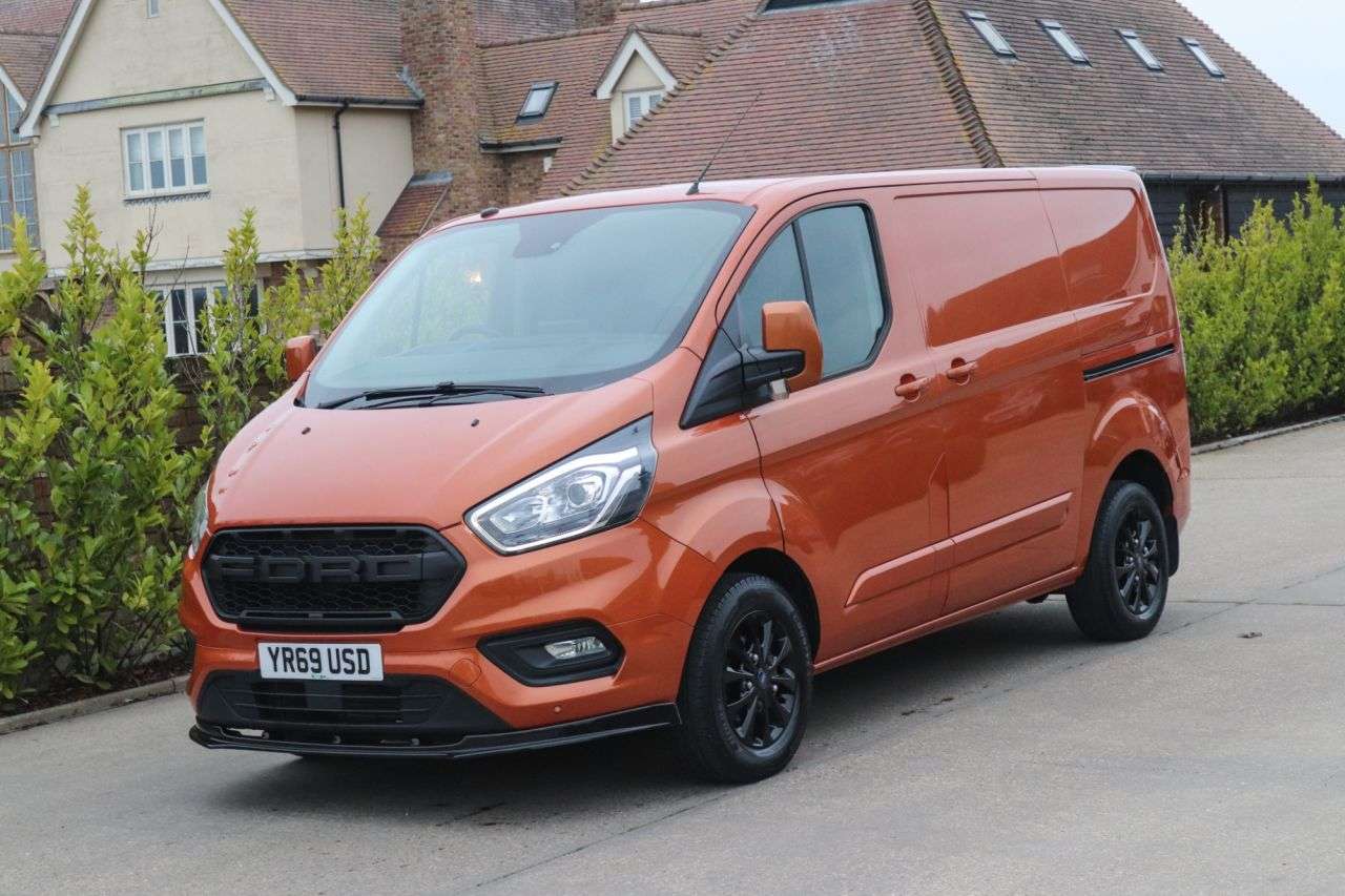 A 2019 FORD TRANSIT CUSTOM 2.0 280 EcoBlue Limited Panel Van 5dr Diesel Auto L1 H1 Euro 6 (s/s) (170 p A 2019 FORD TRANSIT CUSTOM 2.0 280 EcoBlue Limited Panel Van 5dr Diesel Auto L1 H1 Euro 6 (s/s) (170 p