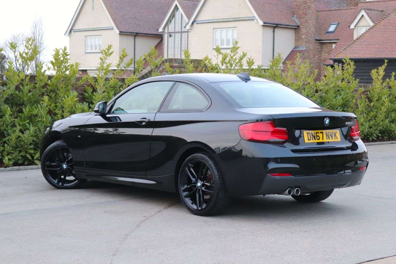 A 2017 BMW 2 SERIES 2.0 220i M Sport Coupe 2dr Petrol Auto Euro 6 (s/s) (184 ps) A 2017 BMW 2 SERIES 2.0 220i M Sport Coupe 2dr Petrol Auto Euro 6 (s/s) (184 ps)