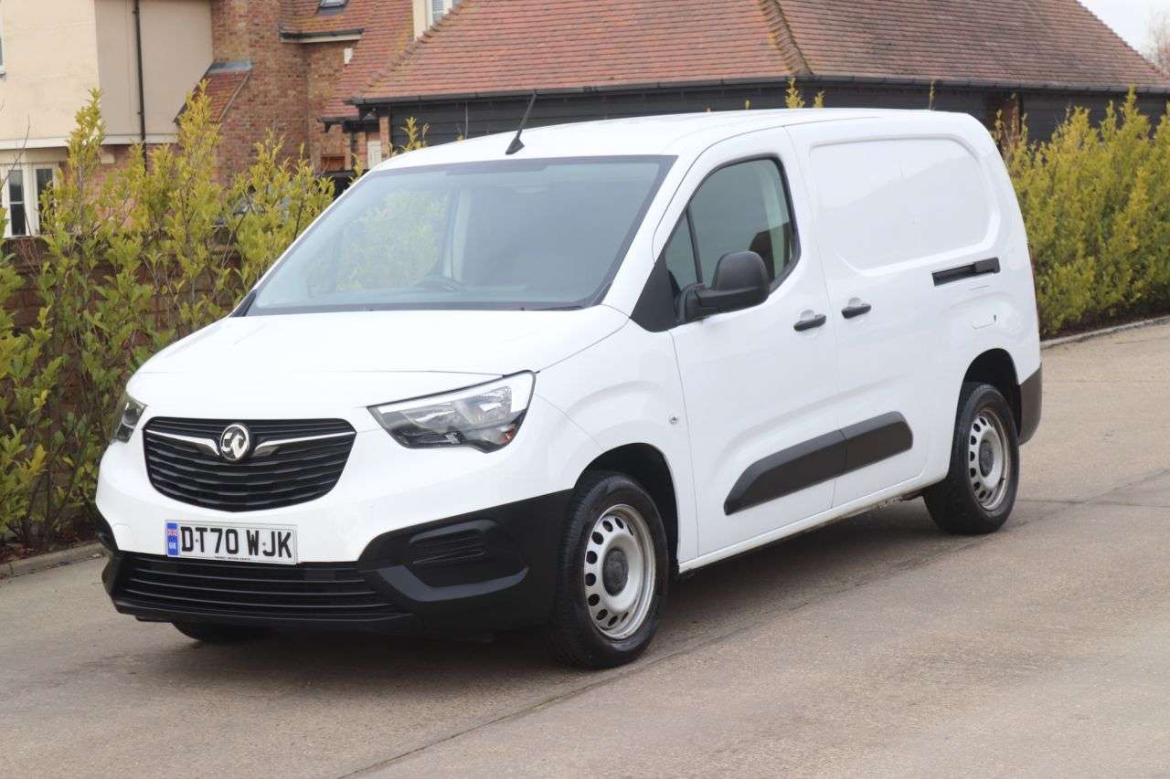A 2021 VAUXHALL COMBO 1.5 Turbo D 2300 Dynamic Panel Van 4dr Diesel Manual L2 H1 Euro 6 (100 ps) A 2021 VAUXHALL COMBO 1.5 Turbo D 2300 Dynamic Panel Van 4dr Diesel Manual L2 H1 Euro 6 (100 ps)