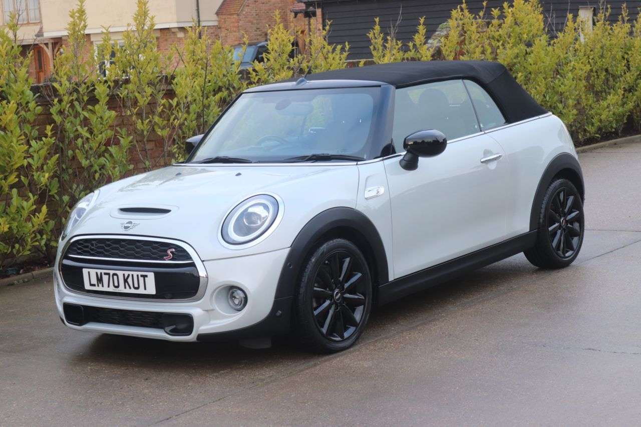 A 0 MINI CONVERTIBLE 2.0 Cooper S Classic Convertible 2dr Petrol Steptronic Euro 6 (s/s) (192 ps A 0 MINI CONVERTIBLE 2.0 Cooper S Classic Convertible 2dr Petrol Steptronic Euro 6 (s/s) (192 ps