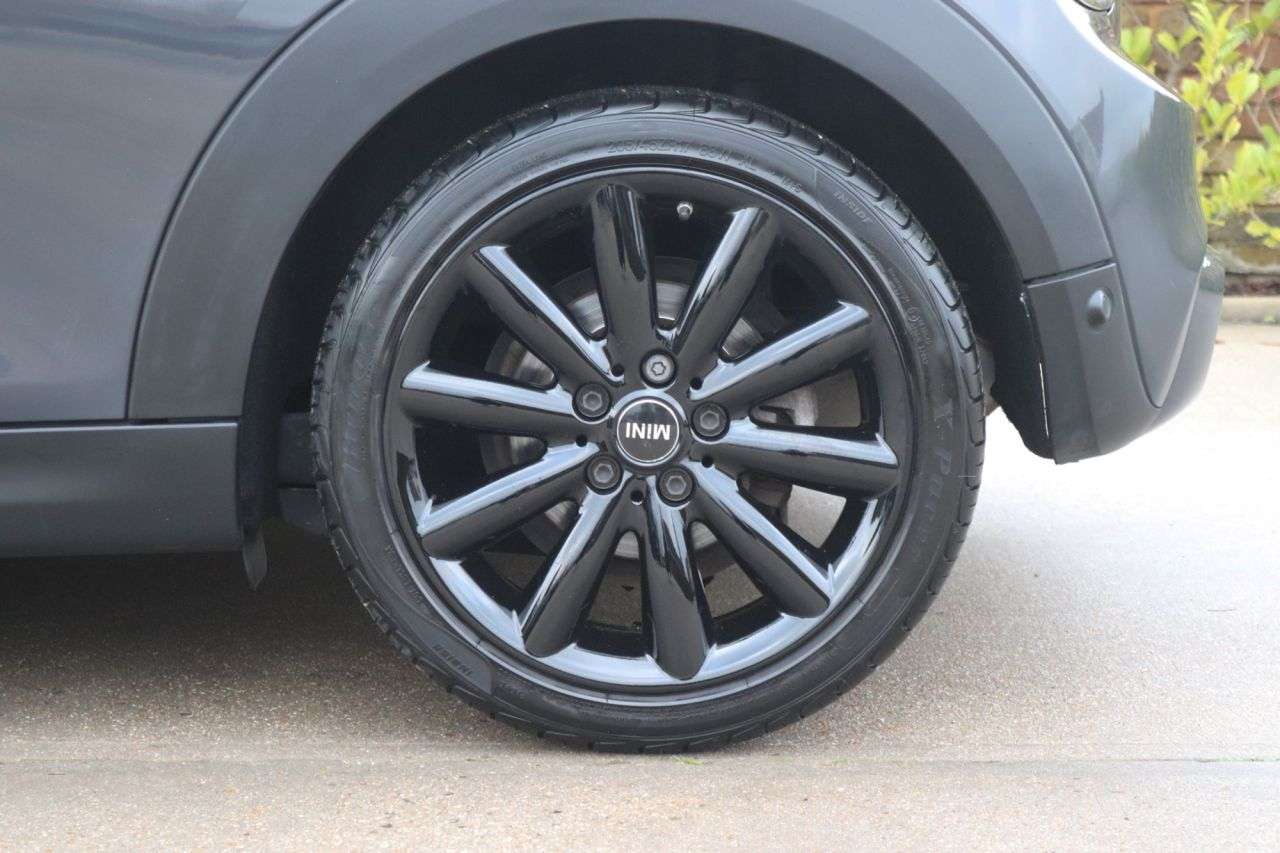 0 MINI HATCH 0 MINI HATCH