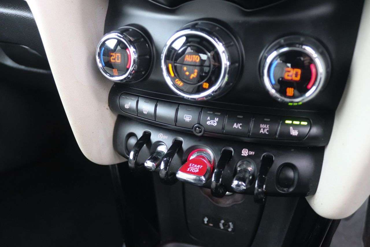 0 MINI HATCH 0 MINI HATCH