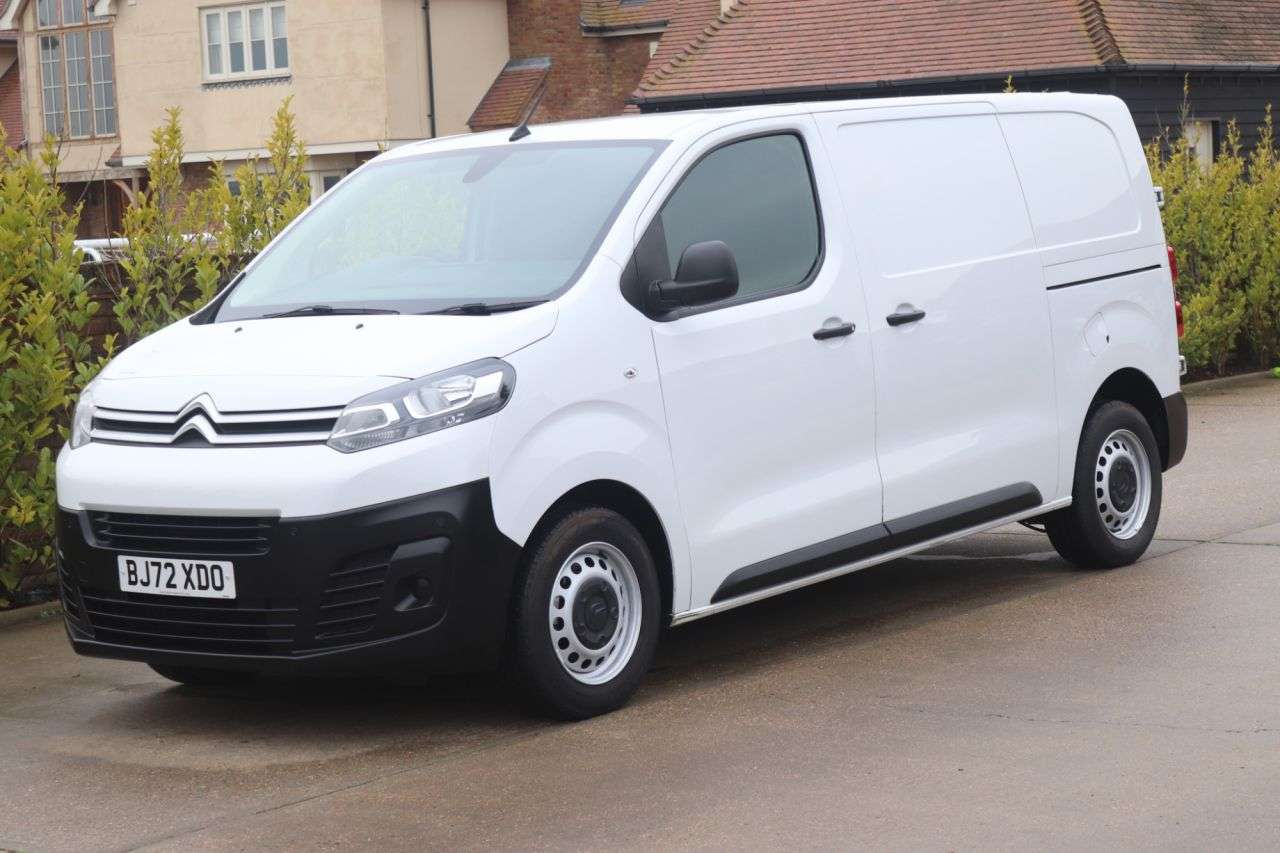 A 2022 CITROEN DISPATCH 2.0 BlueHDi 1400 Enterprise Pro M Panel Van 6dr Diesel EAT8 FWD 2 Euro 6 (s A 2022 CITROEN DISPATCH 2.0 BlueHDi 1400 Enterprise Pro M Panel Van 6dr Diesel EAT8 FWD 2 Euro 6 (s