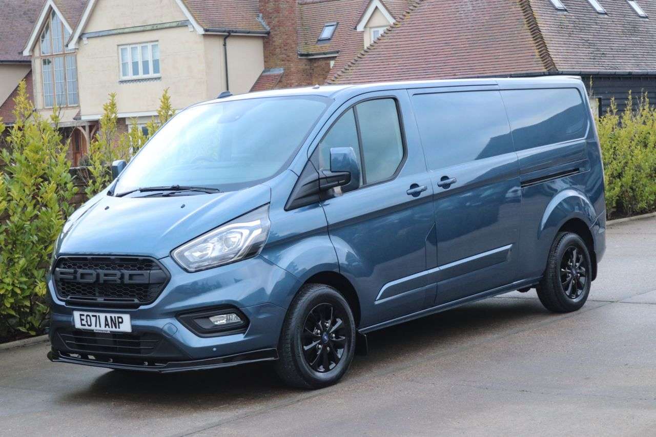 A 0 FORD TRANSIT CUSTOM 2.0 320 EcoBlue Limited Panel Van 5dr Diesel Manual L2 H1 Euro 6 (s/s) (170 A 0 FORD TRANSIT CUSTOM 2.0 320 EcoBlue Limited Panel Van 5dr Diesel Manual L2 H1 Euro 6 (s/s) (170
