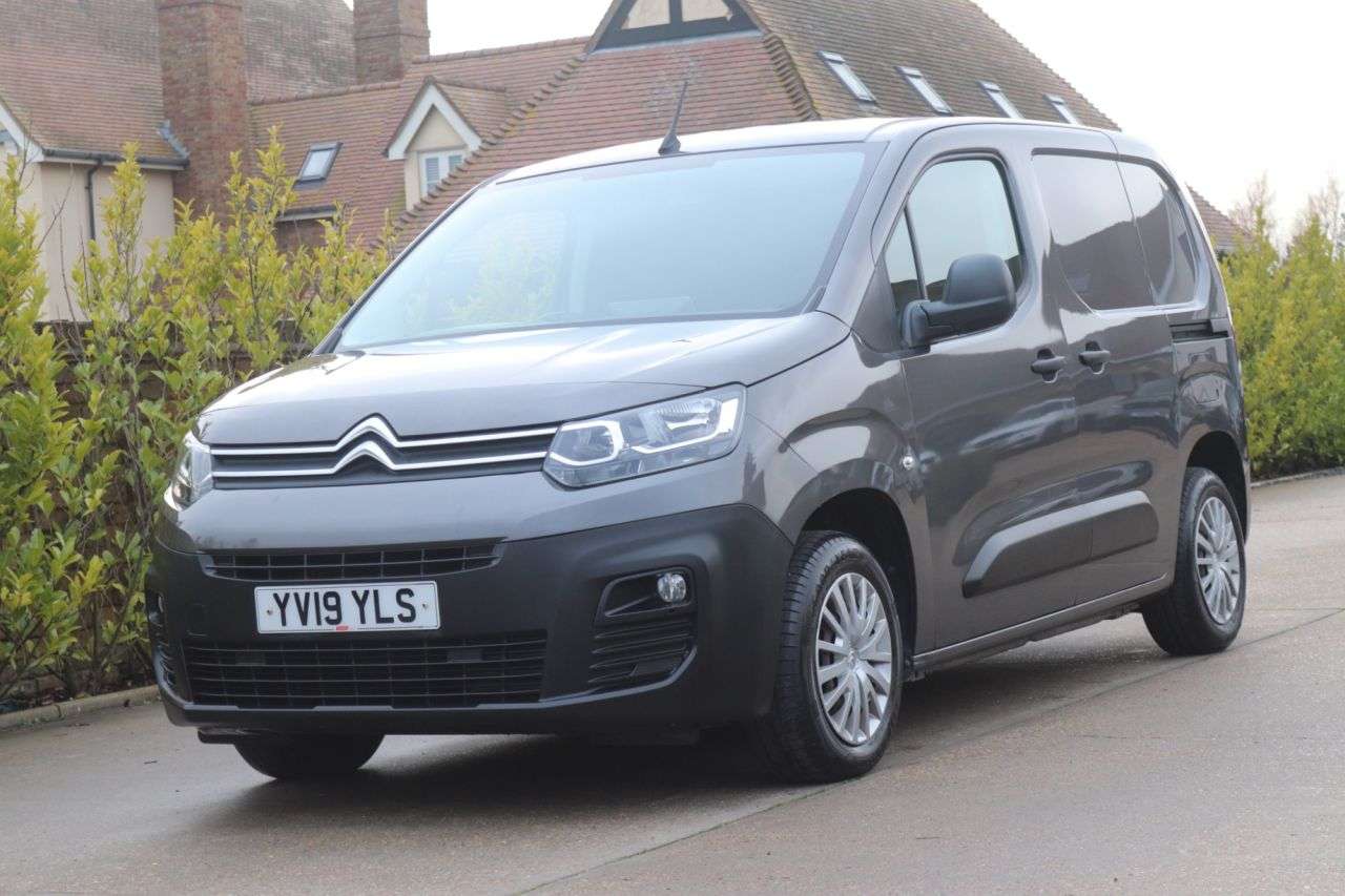 A 2019 CITROEN BERLINGO 1.5 BlueHDi 650 Enterprise M Panel Van 5dr Diesel Manual SWB Euro 6 (75 ps) A 2019 CITROEN BERLINGO 1.5 BlueHDi 650 Enterprise M Panel Van 5dr Diesel Manual SWB Euro 6 (75 ps)