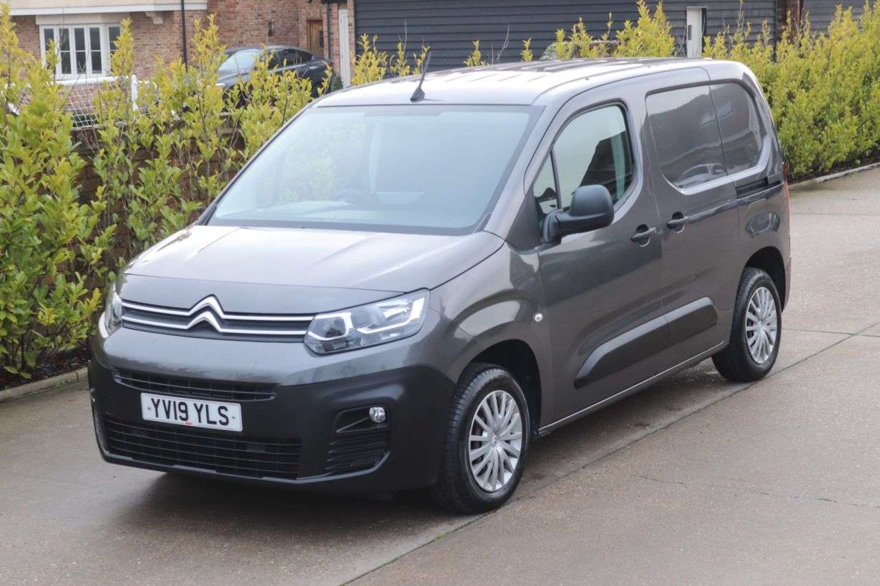 A 2019 CITROEN BERLINGO 1.5 BlueHDi 650 Enterprise M Panel Van 5dr Diesel Manual SWB Euro 6 (75 ps) A 2019 CITROEN BERLINGO 1.5 BlueHDi 650 Enterprise M Panel Van 5dr Diesel Manual SWB Euro 6 (75 ps)
