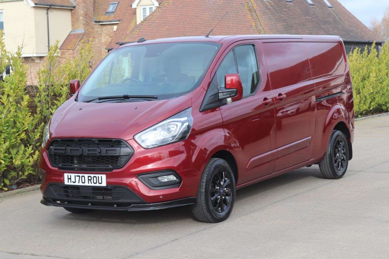 A 2020 FORD TRANSIT CUSTOM 2.0 300 EcoBlue Limited Panel Van 5dr Diesel Manual L2 H1 Euro 6 (s/s) (130 A 2020 FORD TRANSIT CUSTOM 2.0 300 EcoBlue Limited Panel Van 5dr Diesel Manual L2 H1 Euro 6 (s/s) (130