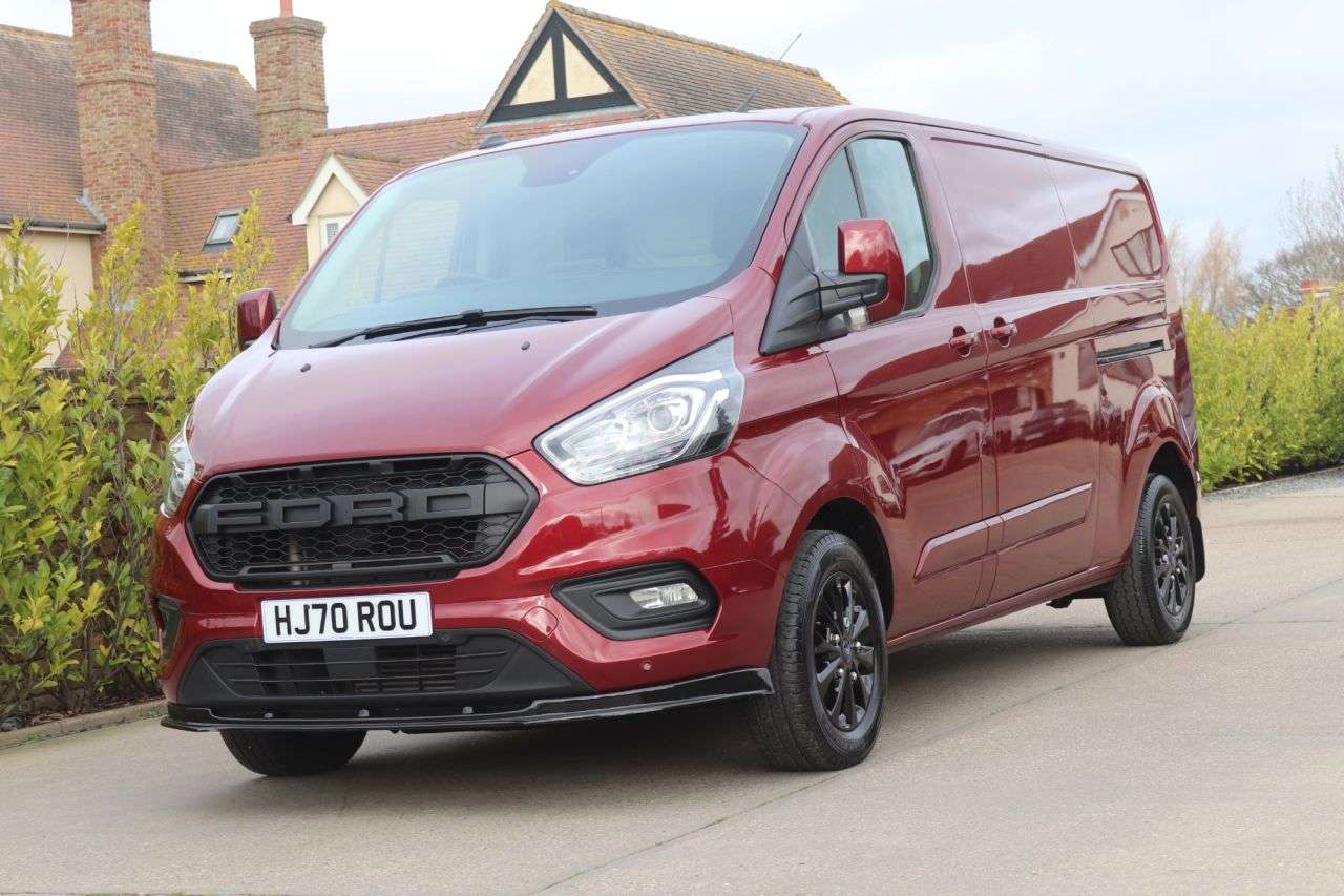 A 2020 FORD TRANSIT CUSTOM 2.0 300 EcoBlue Limited Panel Van 5dr Diesel Manual L2 H1 Euro 6 (s/s) (130 A 2020 FORD TRANSIT CUSTOM 2.0 300 EcoBlue Limited Panel Van 5dr Diesel Manual L2 H1 Euro 6 (s/s) (130