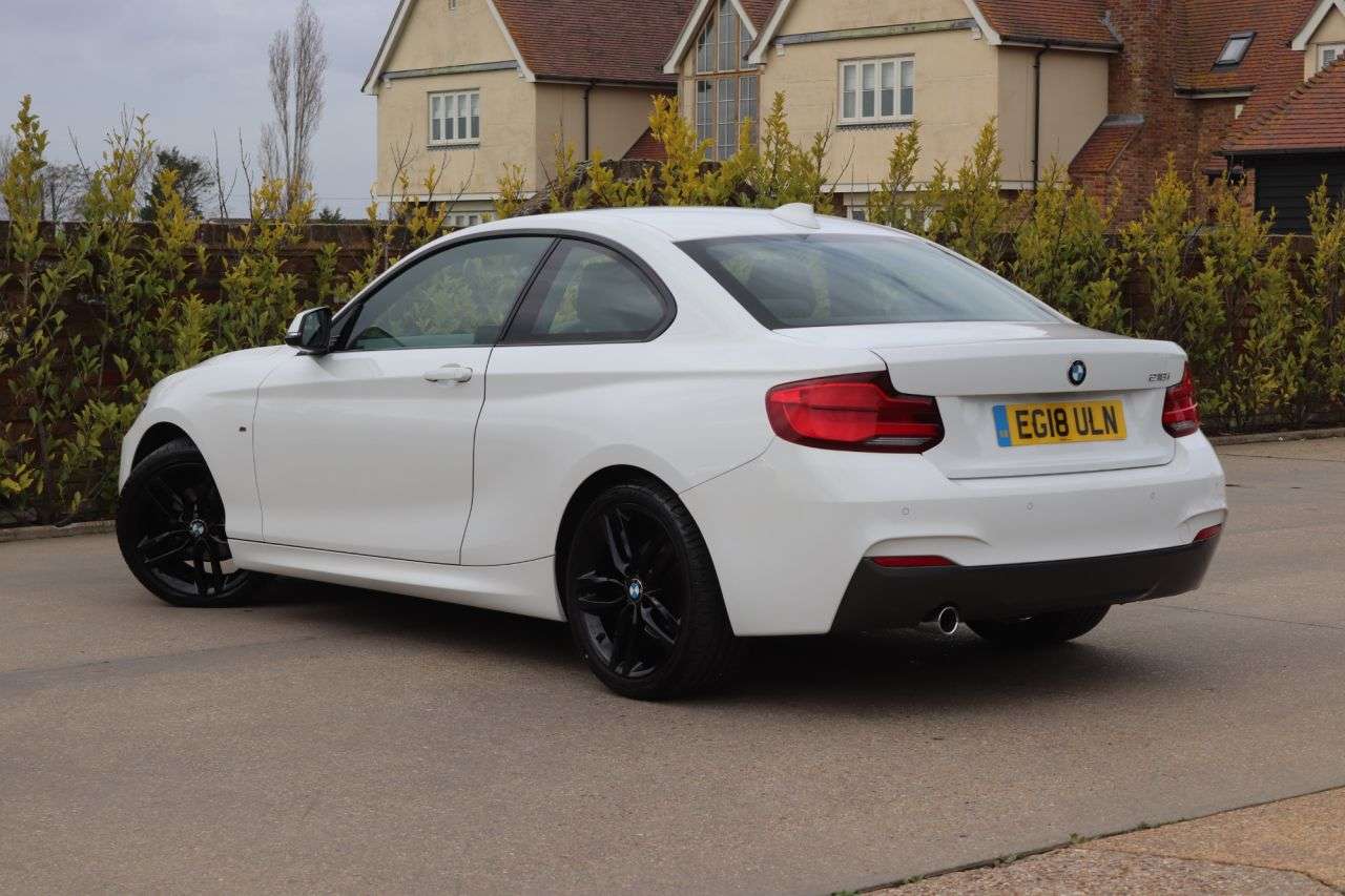A 2018 BMW 2 SERIES 1.5 218i M Sport Coupe 2dr Petrol Auto Euro 6 (s/s) (136 ps) A 2018 BMW 2 SERIES 1.5 218i M Sport Coupe 2dr Petrol Auto Euro 6 (s/s) (136 ps)