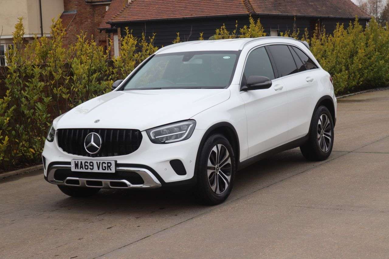A 2019 MERCEDES-BENZ GLC 2.0 GLC220d Sport SUV 5dr Diesel G-Tronic+ 4MATIC Euro 6 (s/s) (194 ps) A 2019 MERCEDES-BENZ GLC 2.0 GLC220d Sport SUV 5dr Diesel G-Tronic+ 4MATIC Euro 6 (s/s) (194 ps)