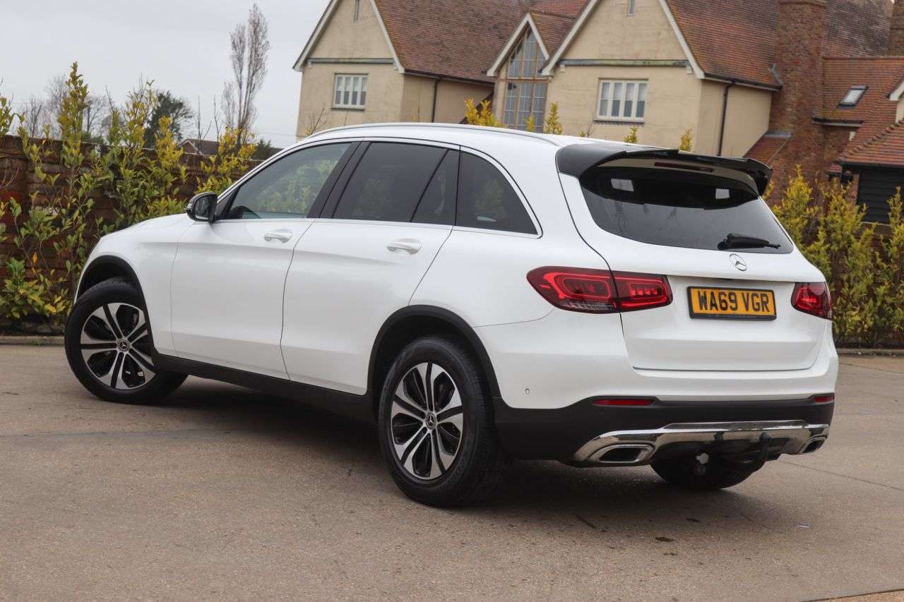 A 2019 MERCEDES-BENZ GLC 2.0 GLC220d Sport SUV 5dr Diesel G-Tronic+ 4MATIC Euro 6 (s/s) (194 ps) A 2019 MERCEDES-BENZ GLC 2.0 GLC220d Sport SUV 5dr Diesel G-Tronic+ 4MATIC Euro 6 (s/s) (194 ps)