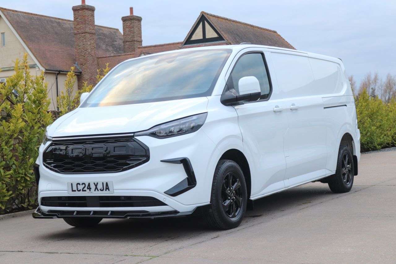 A 2024 FORD TRANSIT CUSTOM 2.0 300 EcoBlue Limited Panel Van 5dr Diesel Auto L2 H1 Euro 6 (s/s) (136 p A 2024 FORD TRANSIT CUSTOM 2.0 300 EcoBlue Limited Panel Van 5dr Diesel Auto L2 H1 Euro 6 (s/s) (136 p