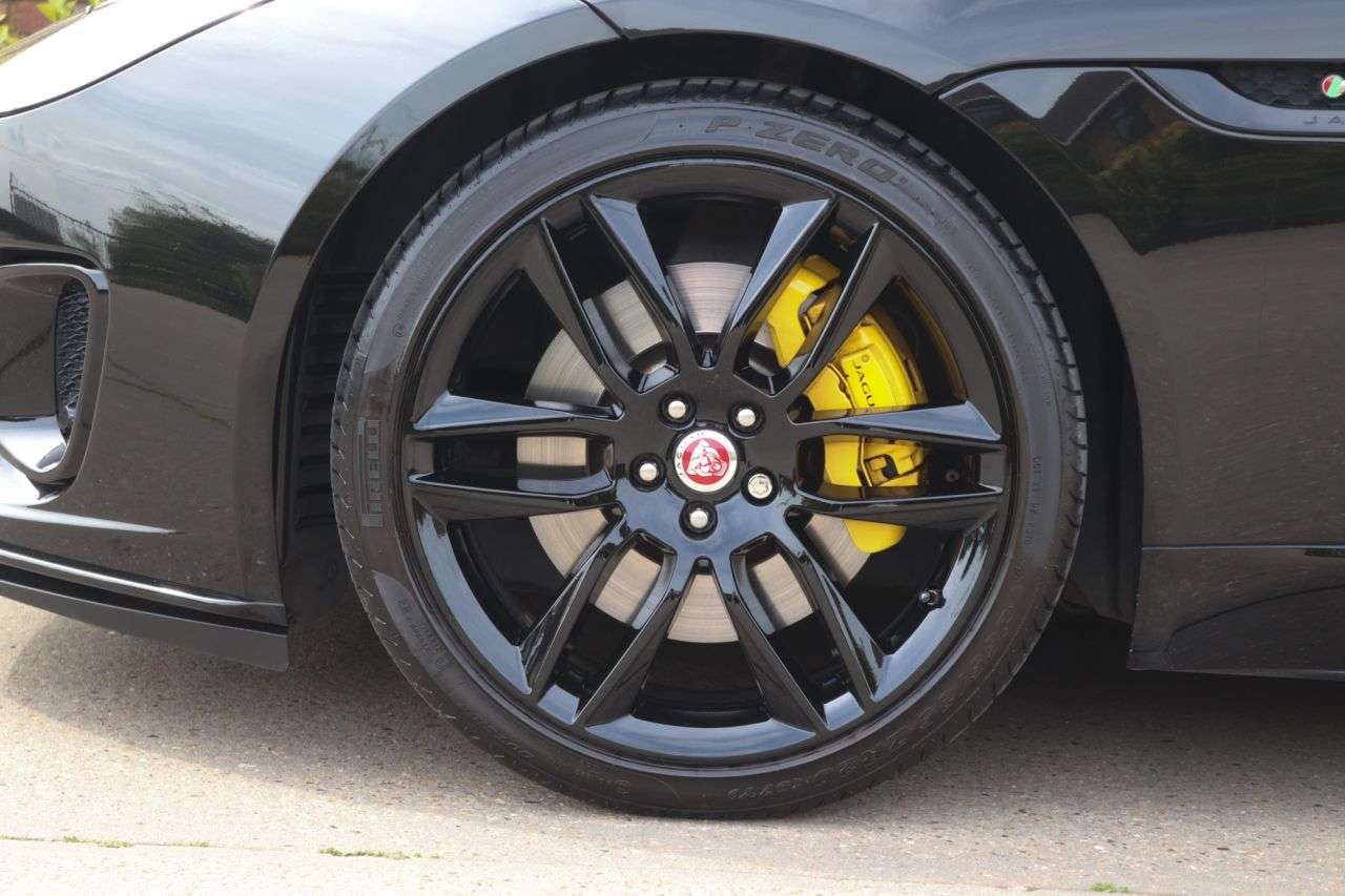 2018 JAGUAR F-TYPE 2018 JAGUAR F-TYPE