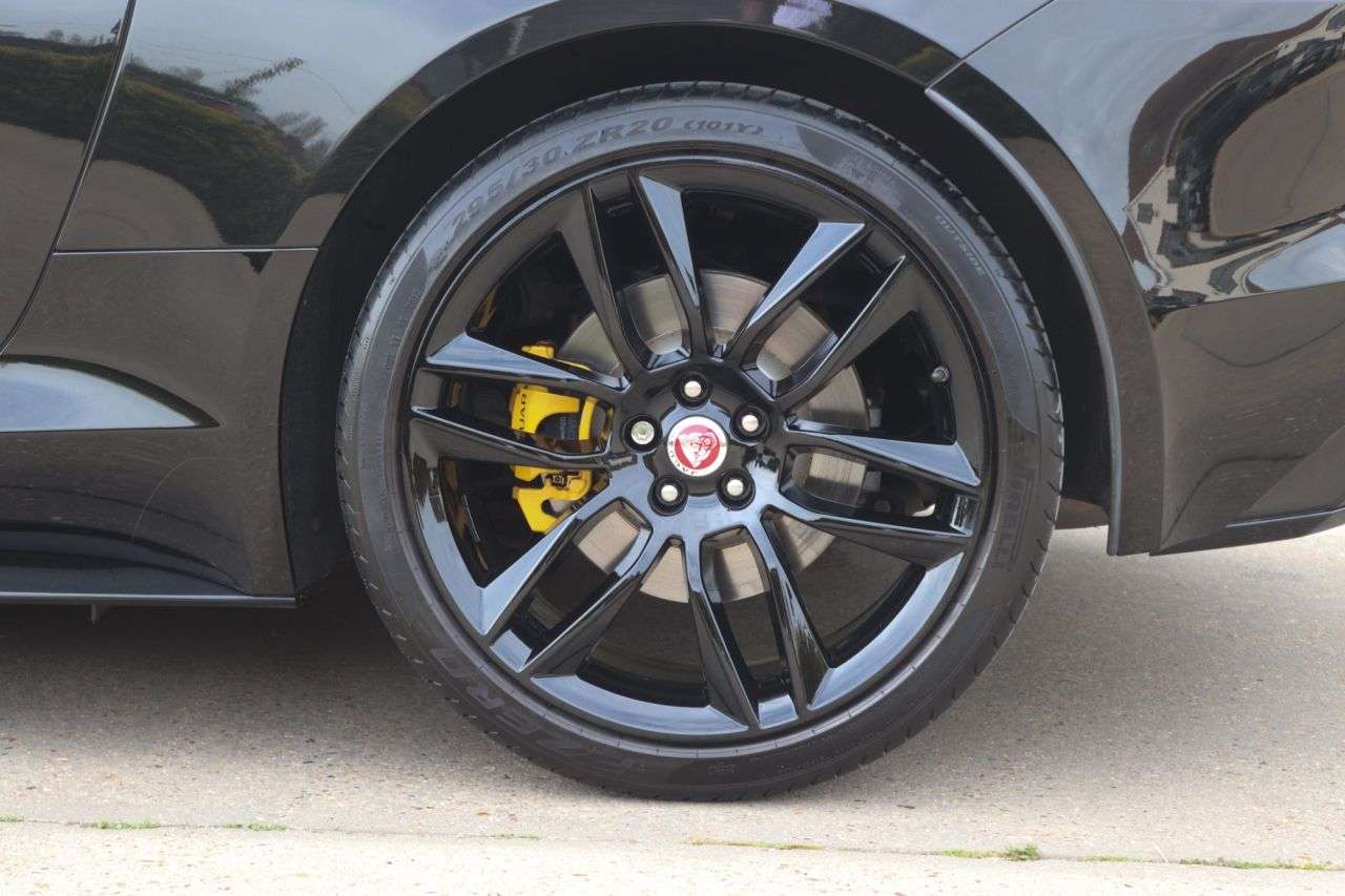 2018 JAGUAR F-TYPE 2018 JAGUAR F-TYPE
