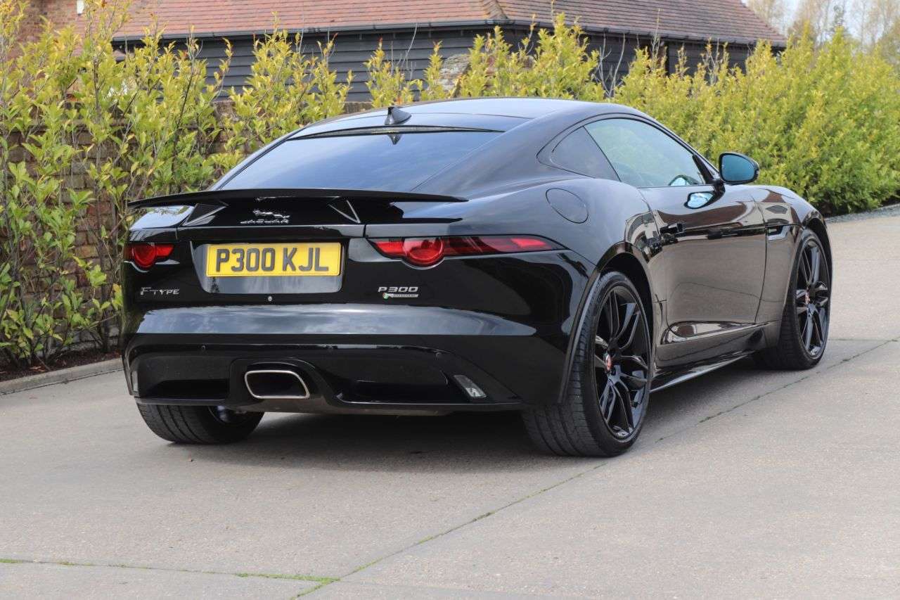 2018 JAGUAR F-TYPE 2018 JAGUAR F-TYPE