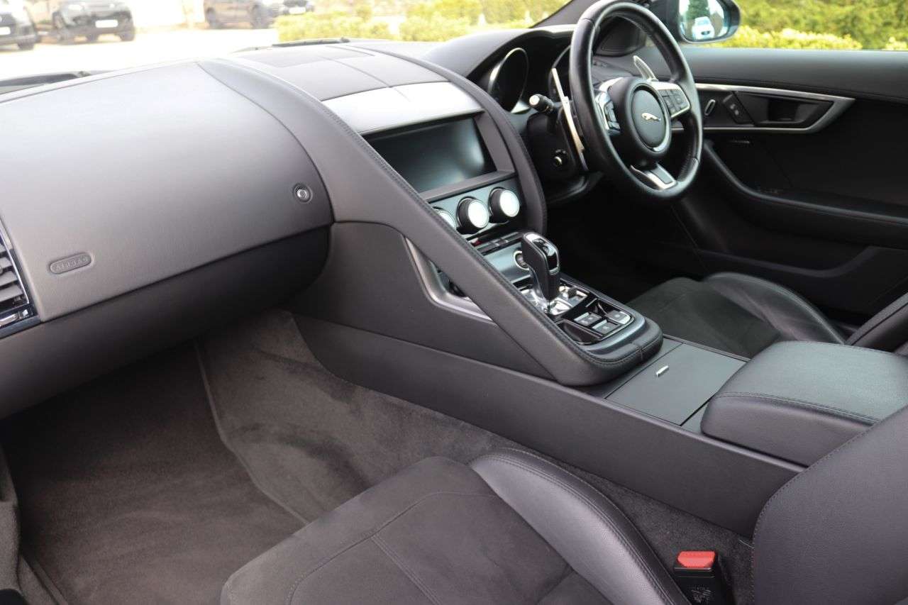 2018 JAGUAR F-TYPE 2018 JAGUAR F-TYPE
