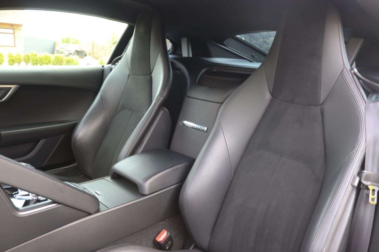 2018 JAGUAR F-TYPE 2018 JAGUAR F-TYPE