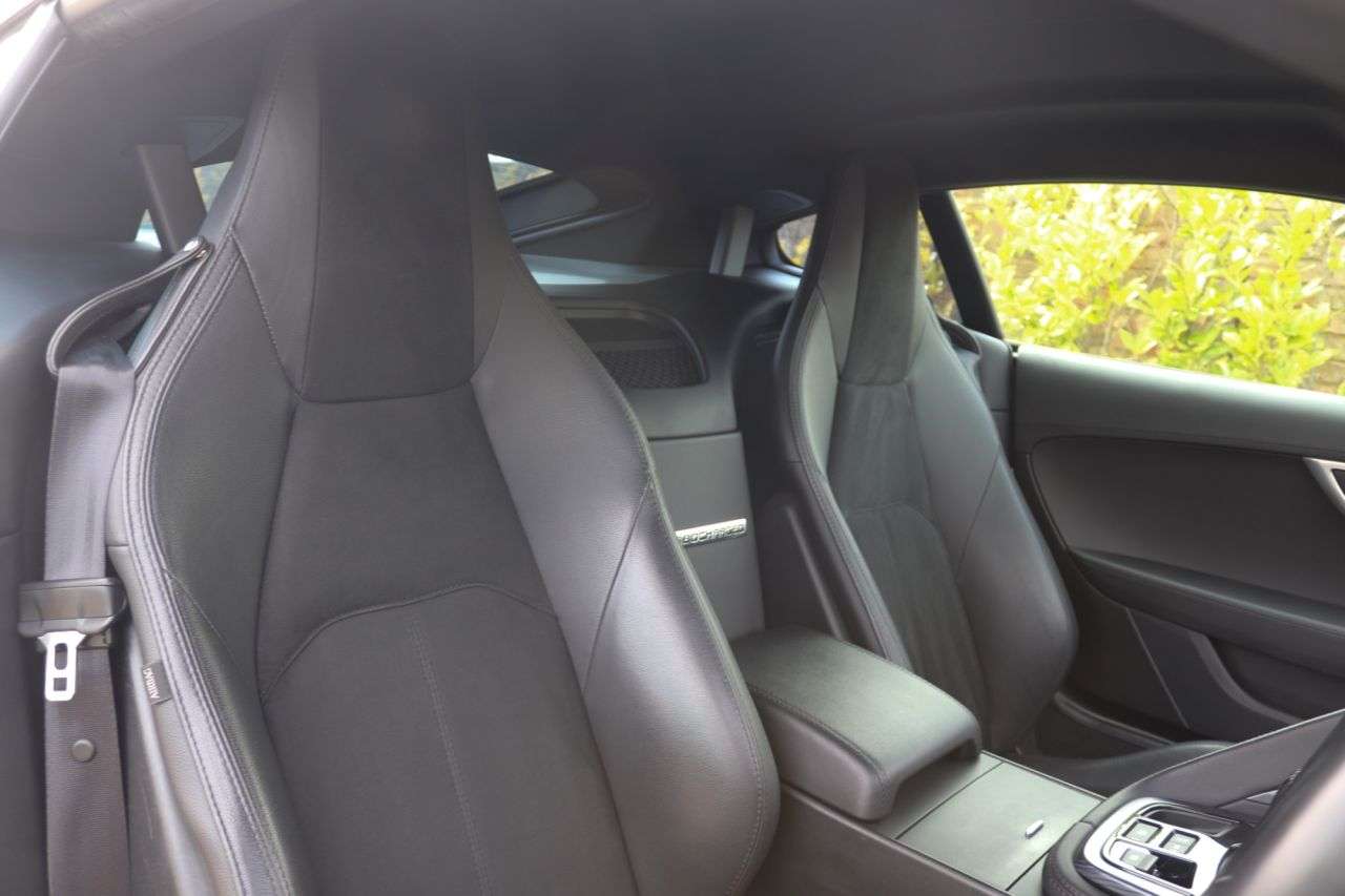 2018 JAGUAR F-TYPE 2018 JAGUAR F-TYPE