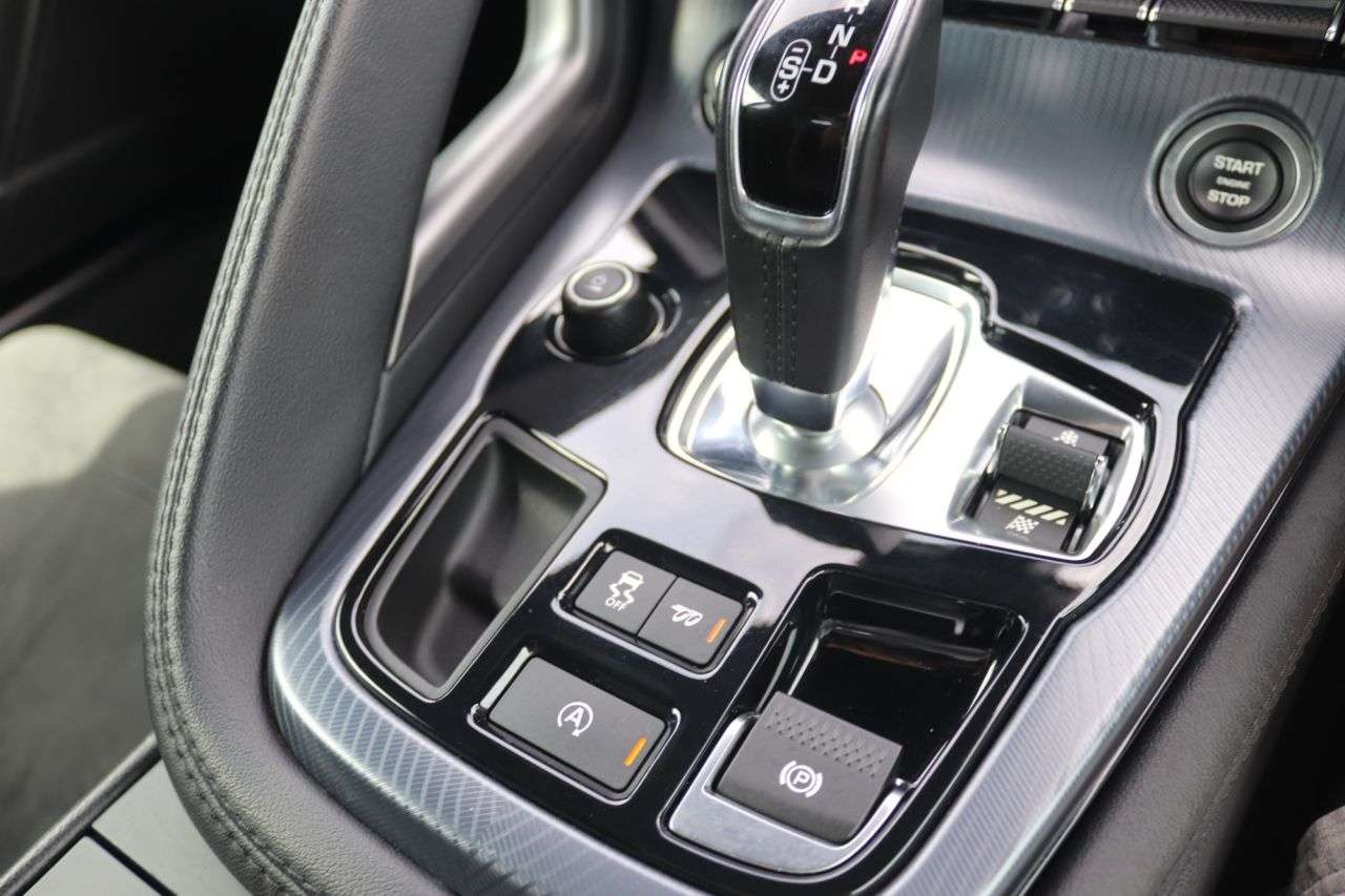 2018 JAGUAR F-TYPE 2018 JAGUAR F-TYPE