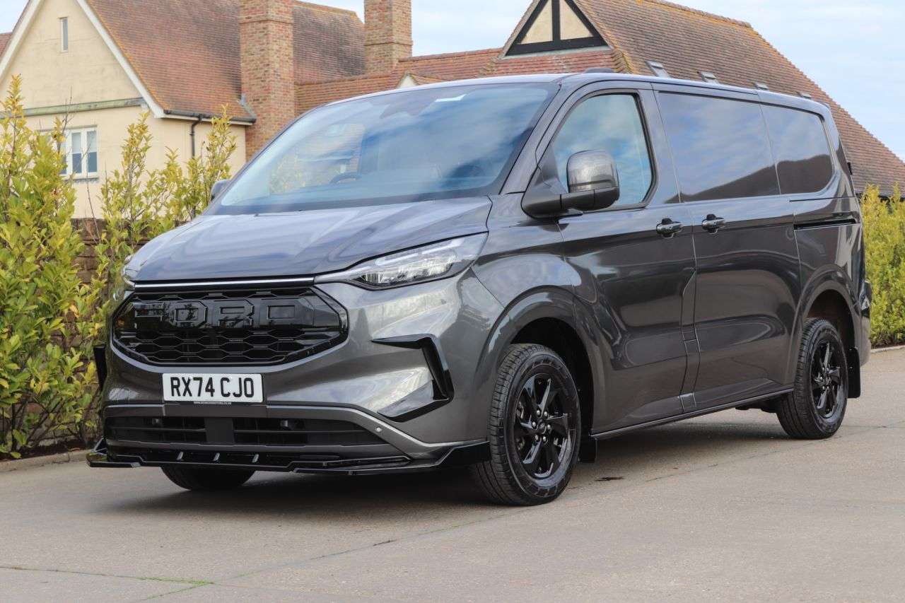 A 2024 FORD TRANSIT CUSTOM 2.0 300 EcoBlue Limited Panel Van 5dr Diesel Manual L1 H1 Euro 6 (s/s) (136 A 2024 FORD TRANSIT CUSTOM 2.0 300 EcoBlue Limited Panel Van 5dr Diesel Manual L1 H1 Euro 6 (s/s) (136