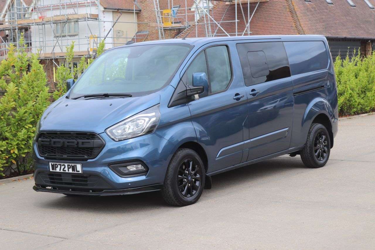A 2022 FORD TRANSIT CUSTOM 2.0 320 EcoBlue Limited Crew Van Double Cab 5dr Diesel Auto L2 H1 Euro 6 (s A 2022 FORD TRANSIT CUSTOM 2.0 320 EcoBlue Limited Crew Van Double Cab 5dr Diesel Auto L2 H1 Euro 6 (s