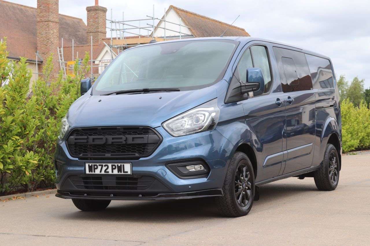 A 2022 FORD TRANSIT CUSTOM 2.0 320 EcoBlue Limited Crew Van Double Cab 5dr Diesel Auto L2 H1 Euro 6 (s A 2022 FORD TRANSIT CUSTOM 2.0 320 EcoBlue Limited Crew Van Double Cab 5dr Diesel Auto L2 H1 Euro 6 (s