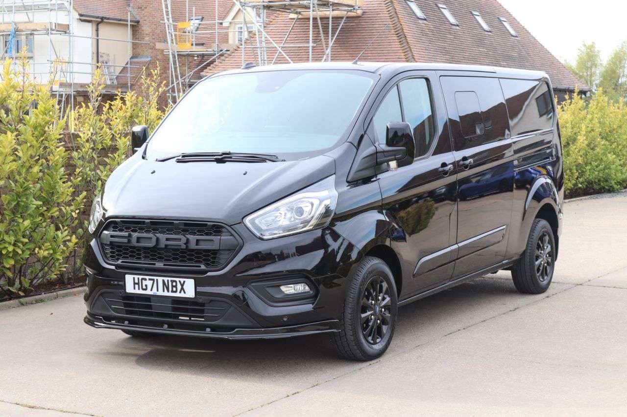A 2022 FORD TRANSIT CUSTOM 2.0 320 EcoBlue Limited Crew Van Double Cab 5dr Diesel Manual L2 H1 Euro 6 A 2022 FORD TRANSIT CUSTOM 2.0 320 EcoBlue Limited Crew Van Double Cab 5dr Diesel Manual L2 H1 Euro 6