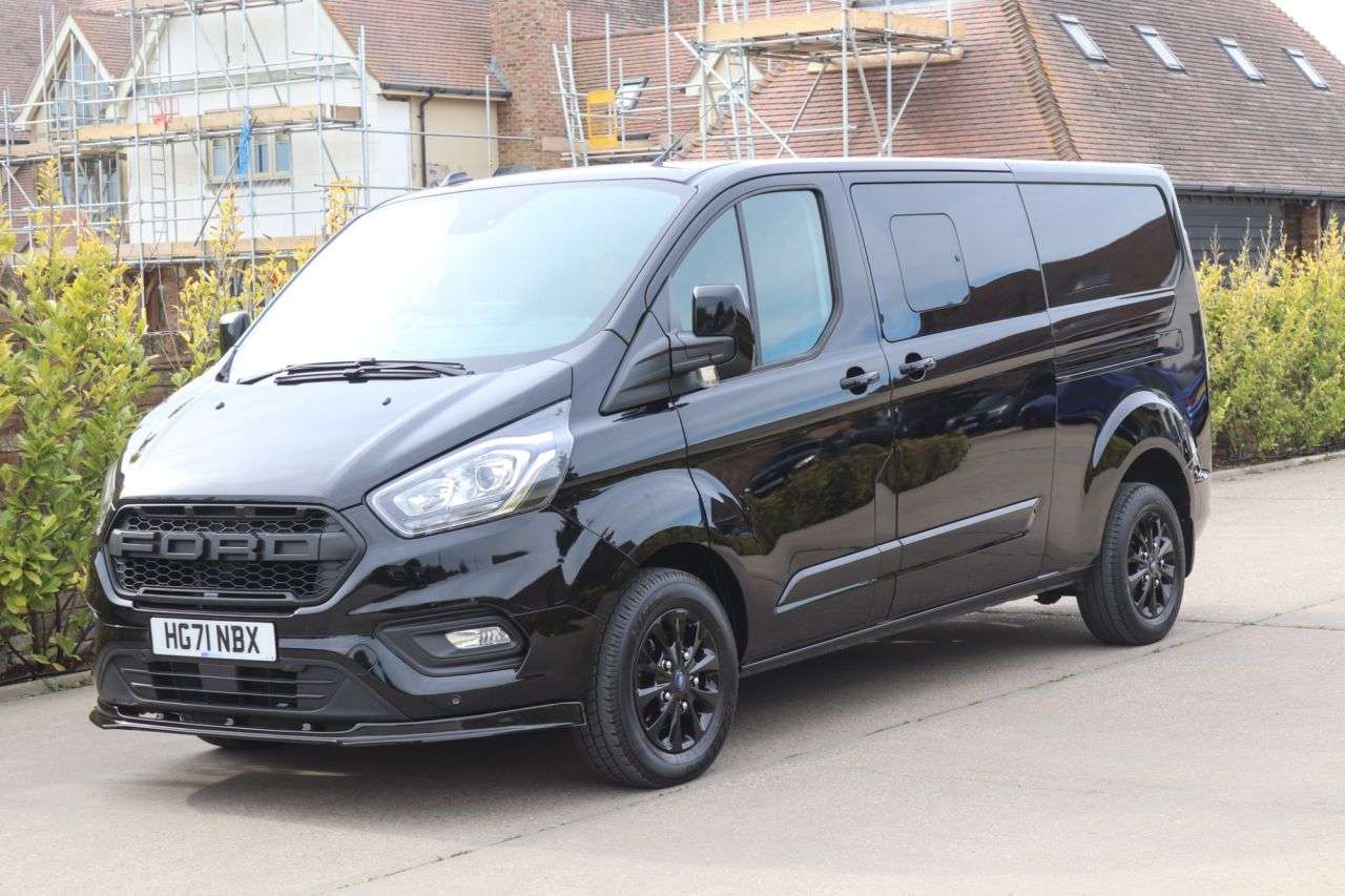 A 2022 FORD TRANSIT CUSTOM 2.0 320 EcoBlue Limited Crew Van Double Cab 5dr Diesel Manual L2 H1 Euro 6 A 2022 FORD TRANSIT CUSTOM 2.0 320 EcoBlue Limited Crew Van Double Cab 5dr Diesel Manual L2 H1 Euro 6