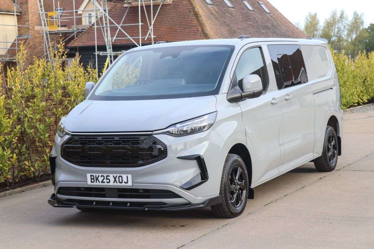 A 2025 FORD TRANSIT CUSTOM 2.0 320 EcoBlue Limited Crew Van Double Cab 5dr Diesel Manual L2 H1 Euro 6 A 2025 FORD TRANSIT CUSTOM 2.0 320 EcoBlue Limited Crew Van Double Cab 5dr Diesel Manual L2 H1 Euro 6
