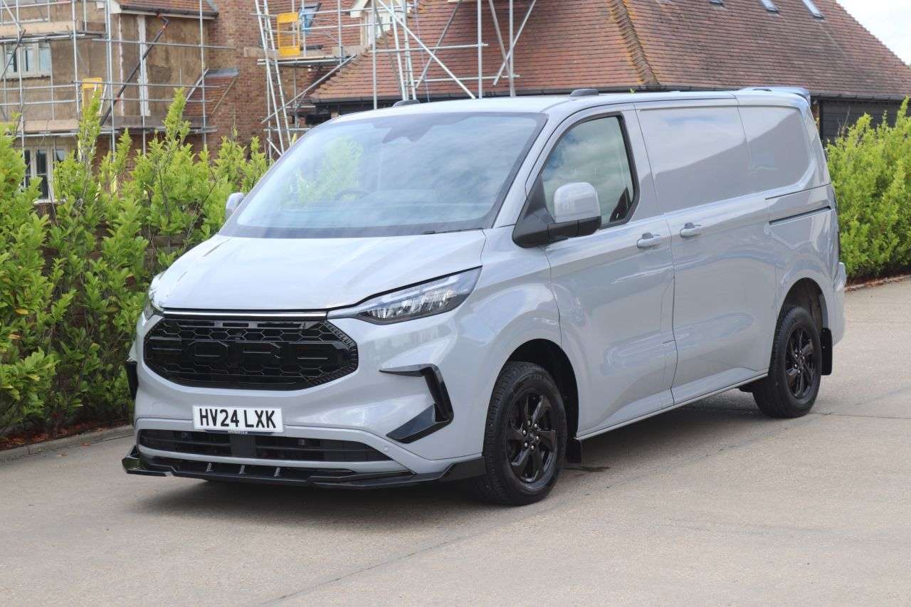 A 2024 FORD TRANSIT CUSTOM 2.0 300 EcoBlue Limited Panel Van 5dr Diesel Manual L1 H1 Euro 6 (s/s) (136 A 2024 FORD TRANSIT CUSTOM 2.0 300 EcoBlue Limited Panel Van 5dr Diesel Manual L1 H1 Euro 6 (s/s) (136