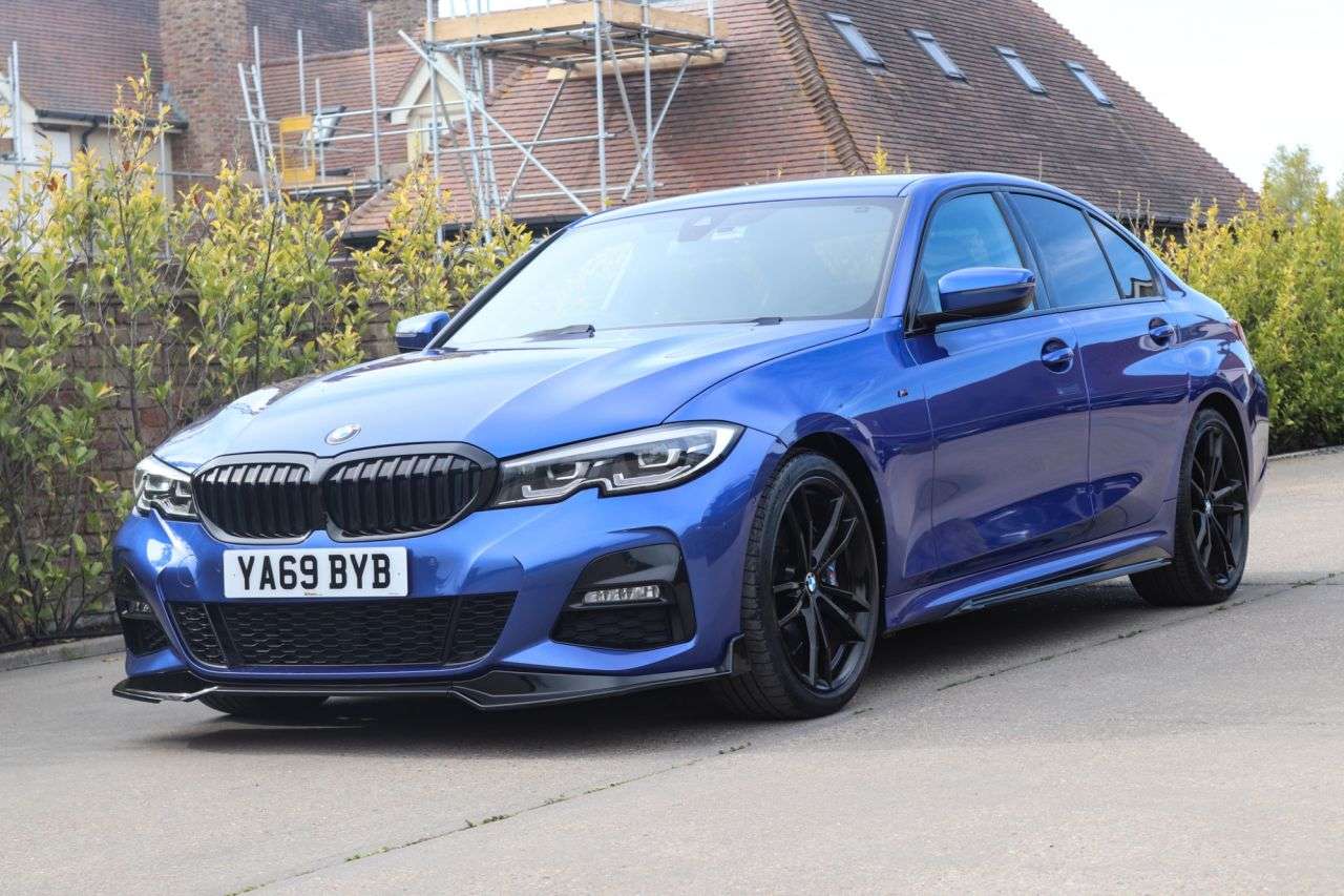 A 2019 BMW 3 SERIES 2.0 320i M Sport Saloon 4dr Petrol Auto Euro 6 (s/s) (184 ps) A 2019 BMW 3 SERIES 2.0 320i M Sport Saloon 4dr Petrol Auto Euro 6 (s/s) (184 ps)