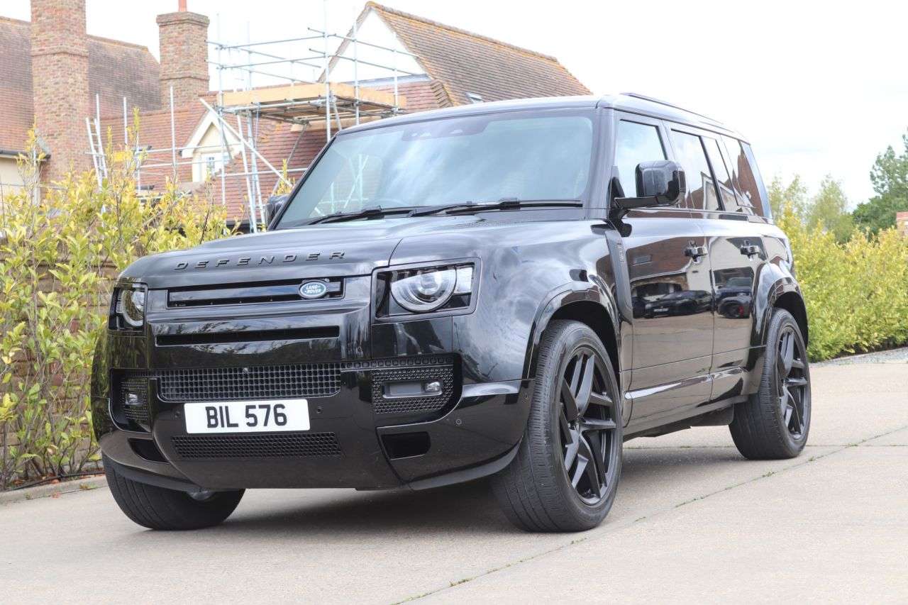 A 2024 LAND ROVER DEFENDER 3.0 D250 MHEV XS Edition SUV 5dr Diesel Auto 4WD Euro 6 (s/s) (250 ps) A 2024 LAND ROVER DEFENDER 3.0 D250 MHEV XS Edition SUV 5dr Diesel Auto 4WD Euro 6 (s/s) (250 ps)