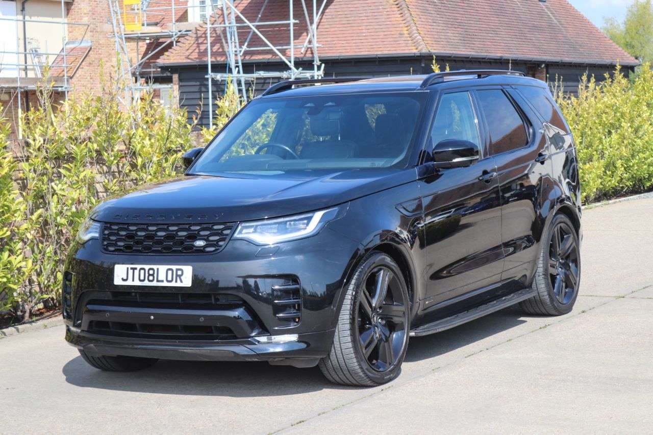 A 2021 LAND ROVER DISCOVERY 3.0 D300 MHEV R-Dynamic HSE SUV 5dr Diesel Auto 4WD Euro 6 (s/s) (300 ps) A 2021 LAND ROVER DISCOVERY 3.0 D300 MHEV R-Dynamic HSE SUV 5dr Diesel Auto 4WD Euro 6 (s/s) (300 ps)