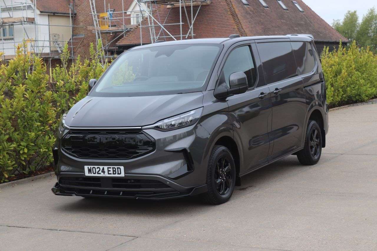 A 2024 FORD TRANSIT CUSTOM 2.0 300 EcoBlue Limited Panel Van 5dr Diesel Manual L1 H1 Euro 6 (s/s) (136 A 2024 FORD TRANSIT CUSTOM 2.0 300 EcoBlue Limited Panel Van 5dr Diesel Manual L1 H1 Euro 6 (s/s) (136
