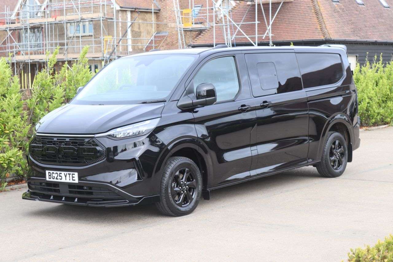 A 2025 FORD TRANSIT CUSTOM 2.0 320 EcoBlue Limited Crew Van Double Cab 5dr Diesel Manual L2 H1 Euro 6 A 2025 FORD TRANSIT CUSTOM 2.0 320 EcoBlue Limited Crew Van Double Cab 5dr Diesel Manual L2 H1 Euro 6